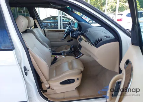 2005 BMW X5 4.4I z USA, uszkodzony, nr VIN 5UXFB53545LV17489